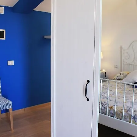לינה וארוחת בוקר Casa Azul קאסטלמארה דל גולפו