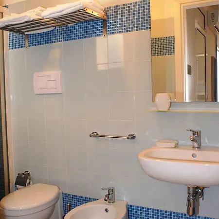 Casa Azul 3* קאסטלמארה דל גולפו